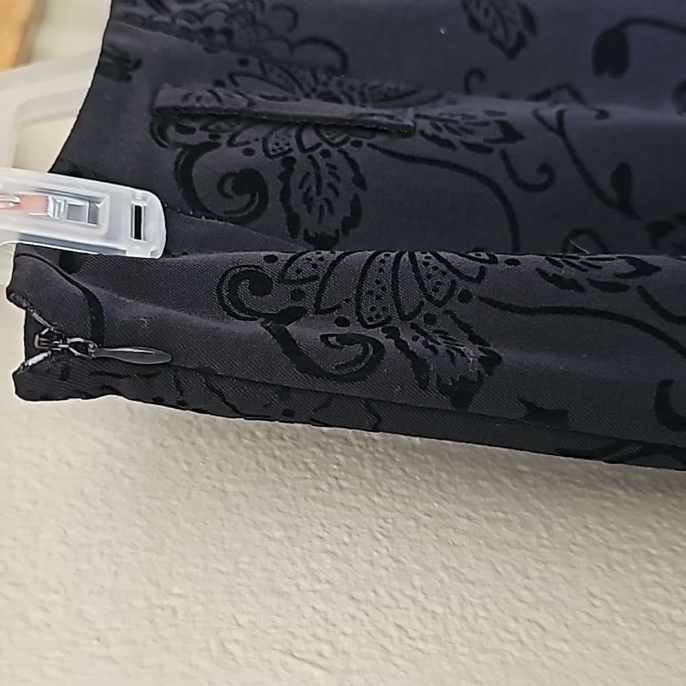 Women's black flowy maxi skirt - Picture 5 of 6